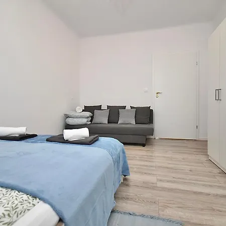 Rental Apartments Aleja Niepodleglosci Warsaw Exterior photo